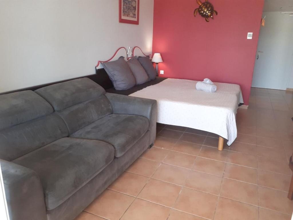 Studio Village Vacances,Vue Mer, Plage A 30M ,Wifi A Sainte Anne ภายนอก รูปภาพ